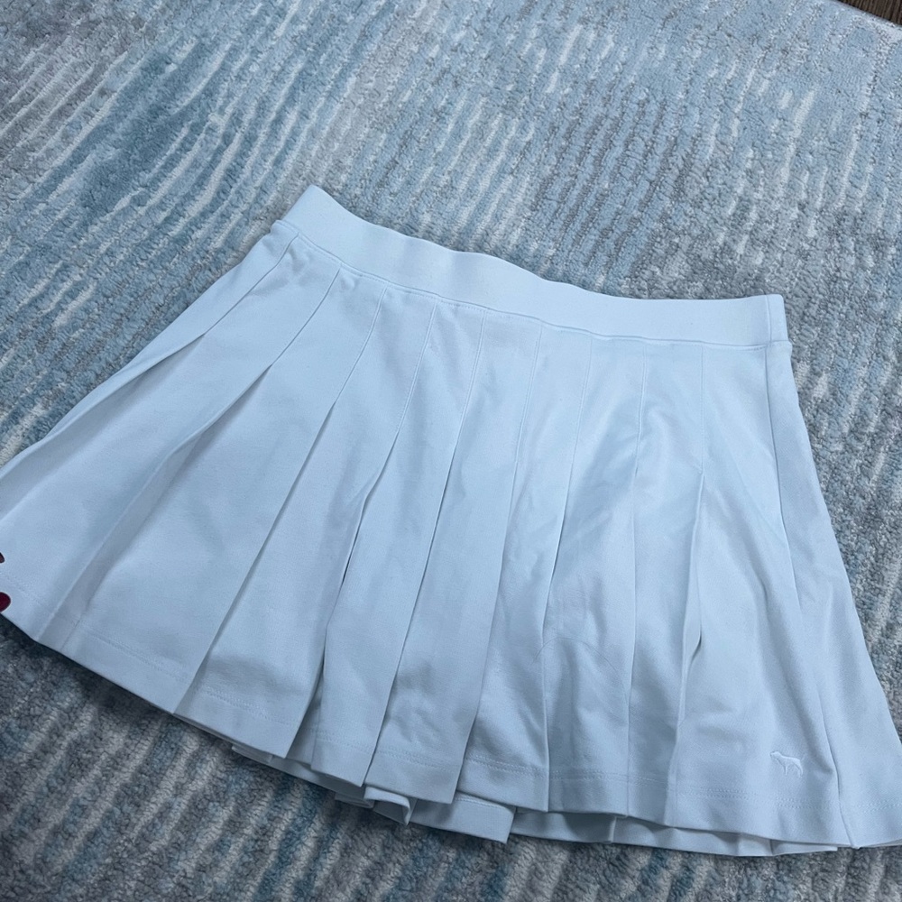 BRAND NEW VICTORIA SECRET PINK TENNIS SKORT